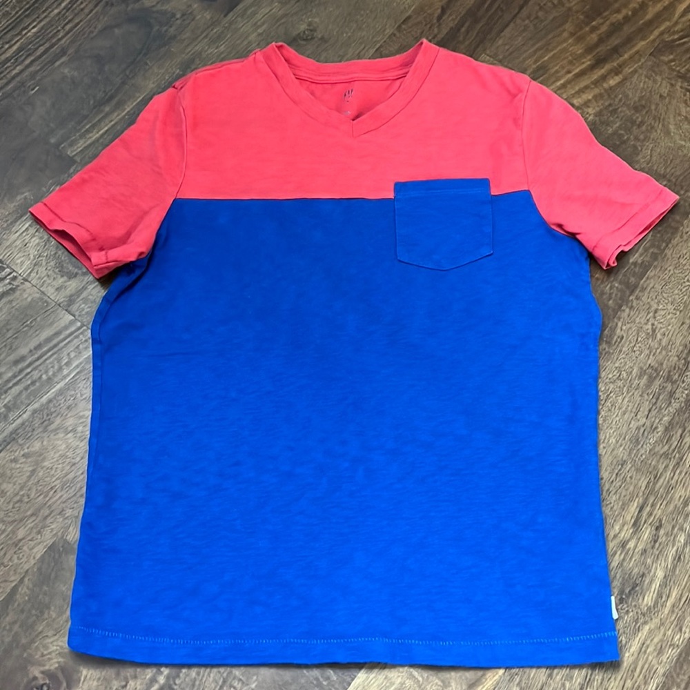 GAP BOYS TEE SIZE M
